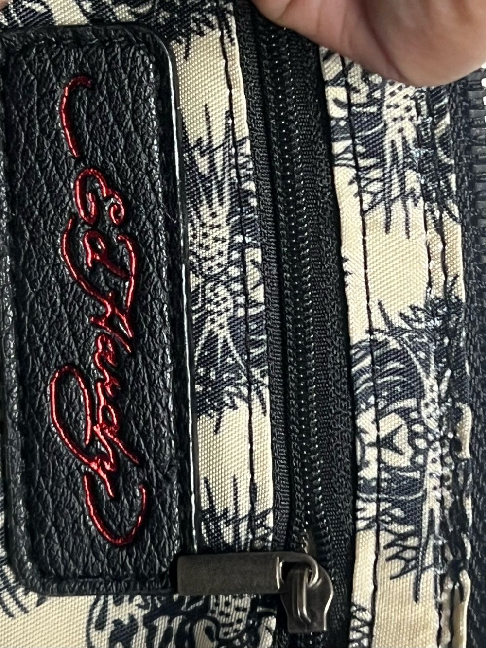 Ed Hardy Love Kills Slowly White Tattoo Shoulder Bag Y2K Baguette Purse 11X5in - Picture 6 of 8